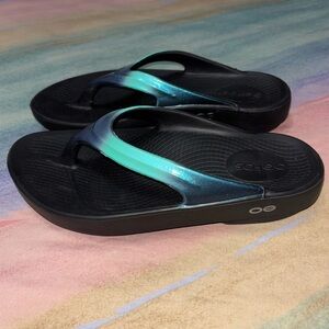 OOFOS OOlala Luxe Recovery Sandal Atlantis Women's Size 5 Platform